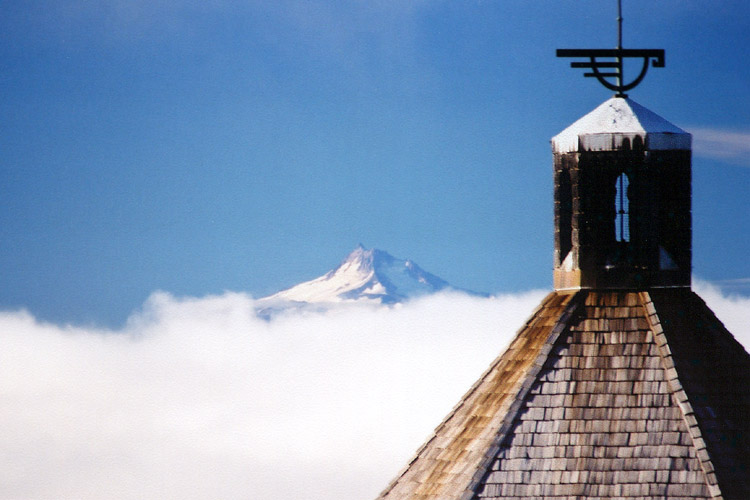 09-Mt Jefferson from the Timberline Lodge