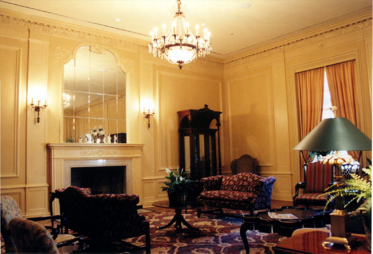 04-MarcusWhitmanHotelSittingArea